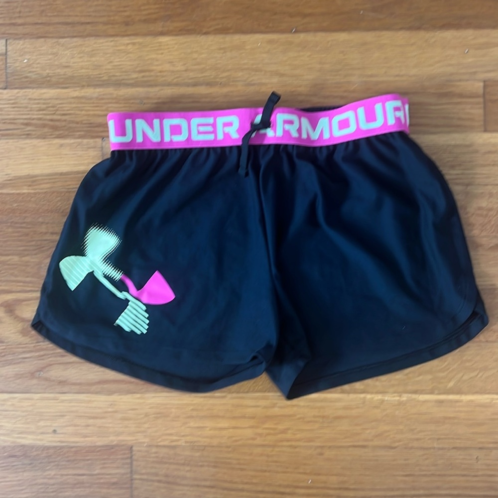 Under Armour, black girls shorts. Youth Large.